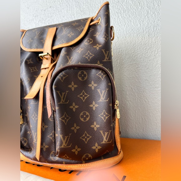 SOLD!!!🔥🔥 Vuitton Bosphore Backpack Monogram Canvas🔥🔥 - Picture 8 of 17